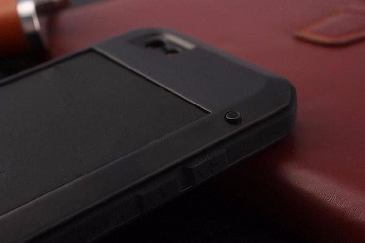 Rugged Metal Reinforced Protective Case Engineered For Your iPhone Gives You The Ultimate In High Impact Protection Without Adding Excess Bulk!  Get Yours Now & You Get FREE Shipping Too!